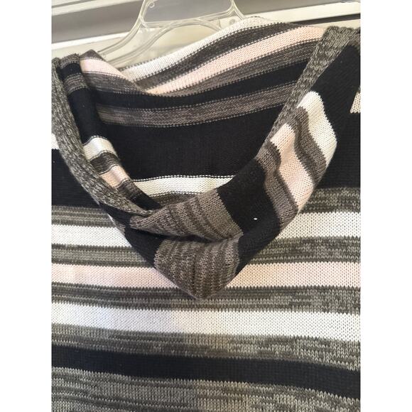 What's Next Striped Hooded Sweater Sz 1X - Picture 7 of 8